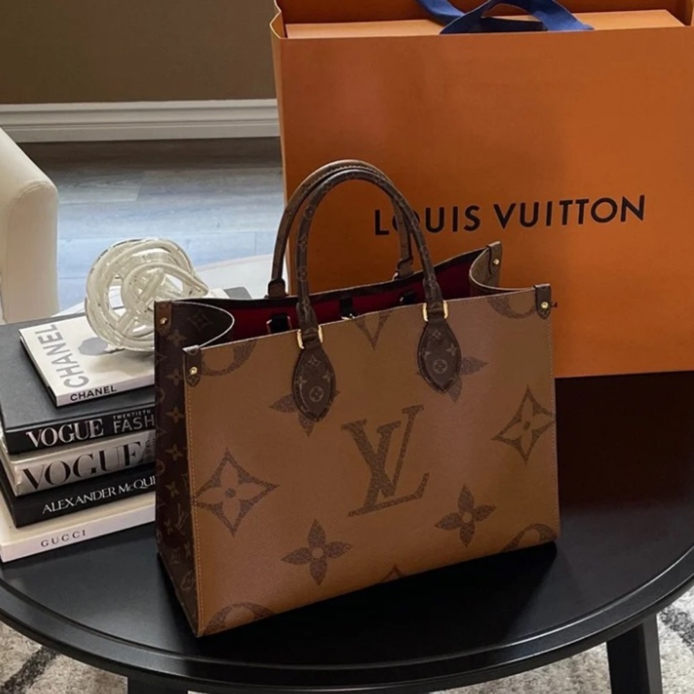 Louis Vuitton On the Go MM